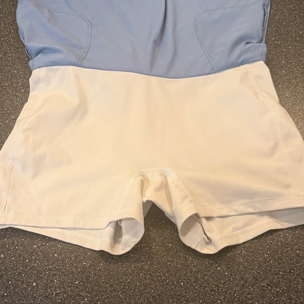 Women’s Peter Millar Sky Blue Golf Skort - size Large - Picture 5 of 6